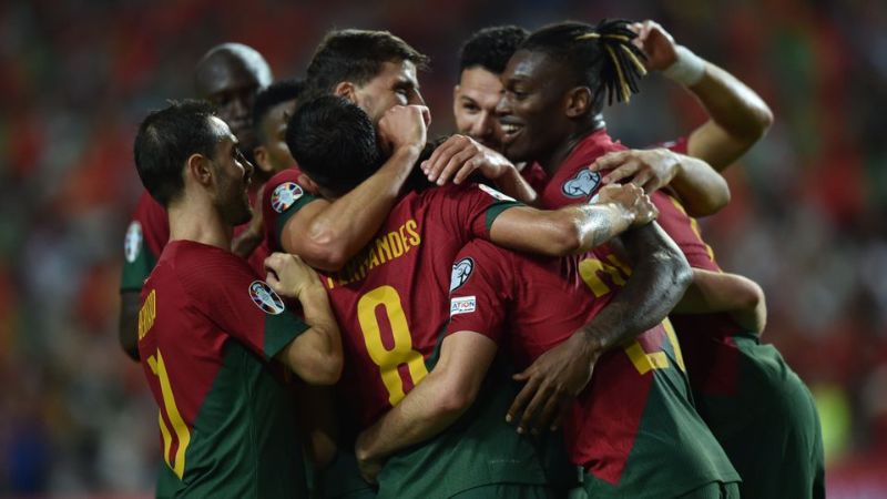 Bồ Đào Nha cầm chắc vé vào chung kết Euro