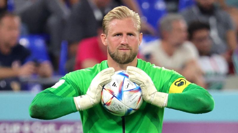 Kasper Schmeichel có nhiều năm kinh nghiệm thi đấu trong bóng đá