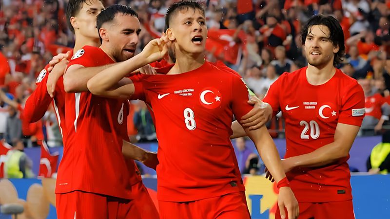 Thổ Nhĩ Kỳ giành vé cuối vào Tứ kết Euro 2024: Chiến thắng bất ngờ trước Áo
